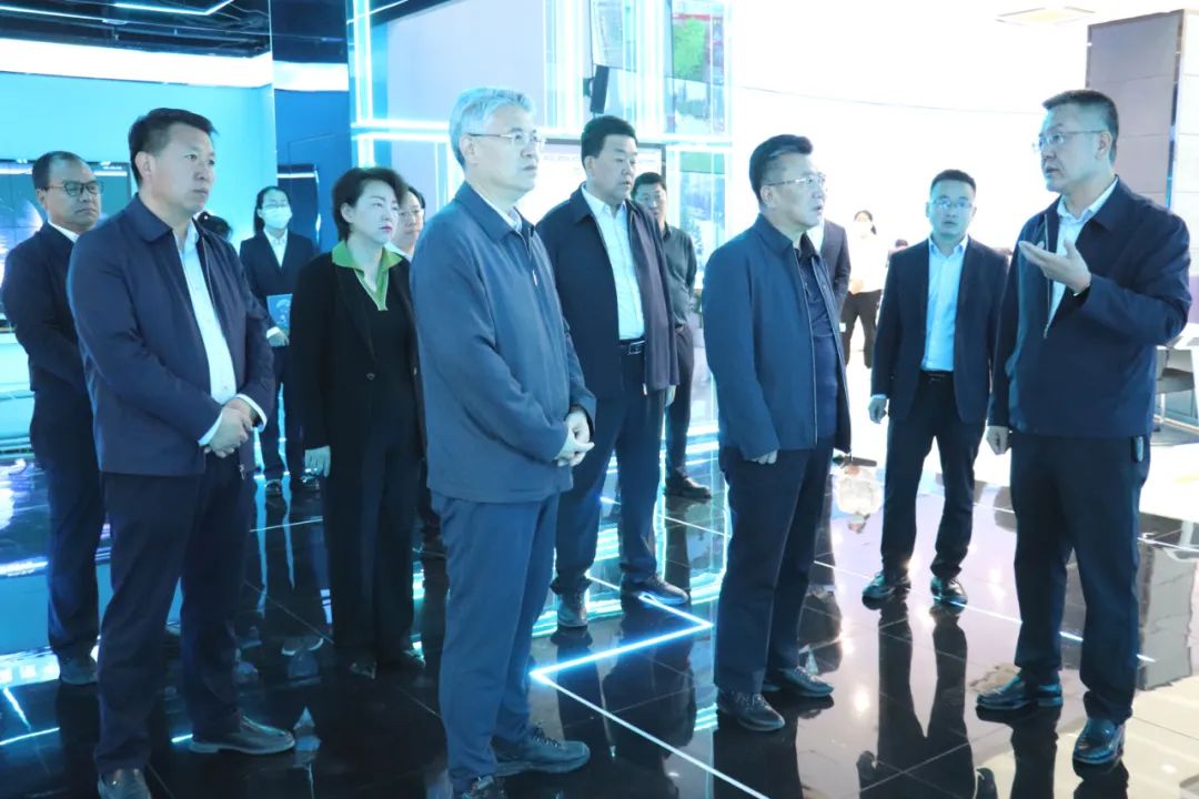 张延保在白银区调研数字经济工作