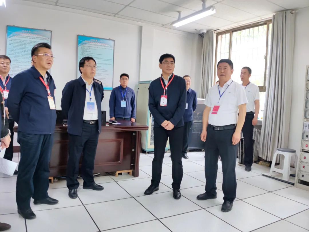 杨建武在白银区巡视检查高考准备工作