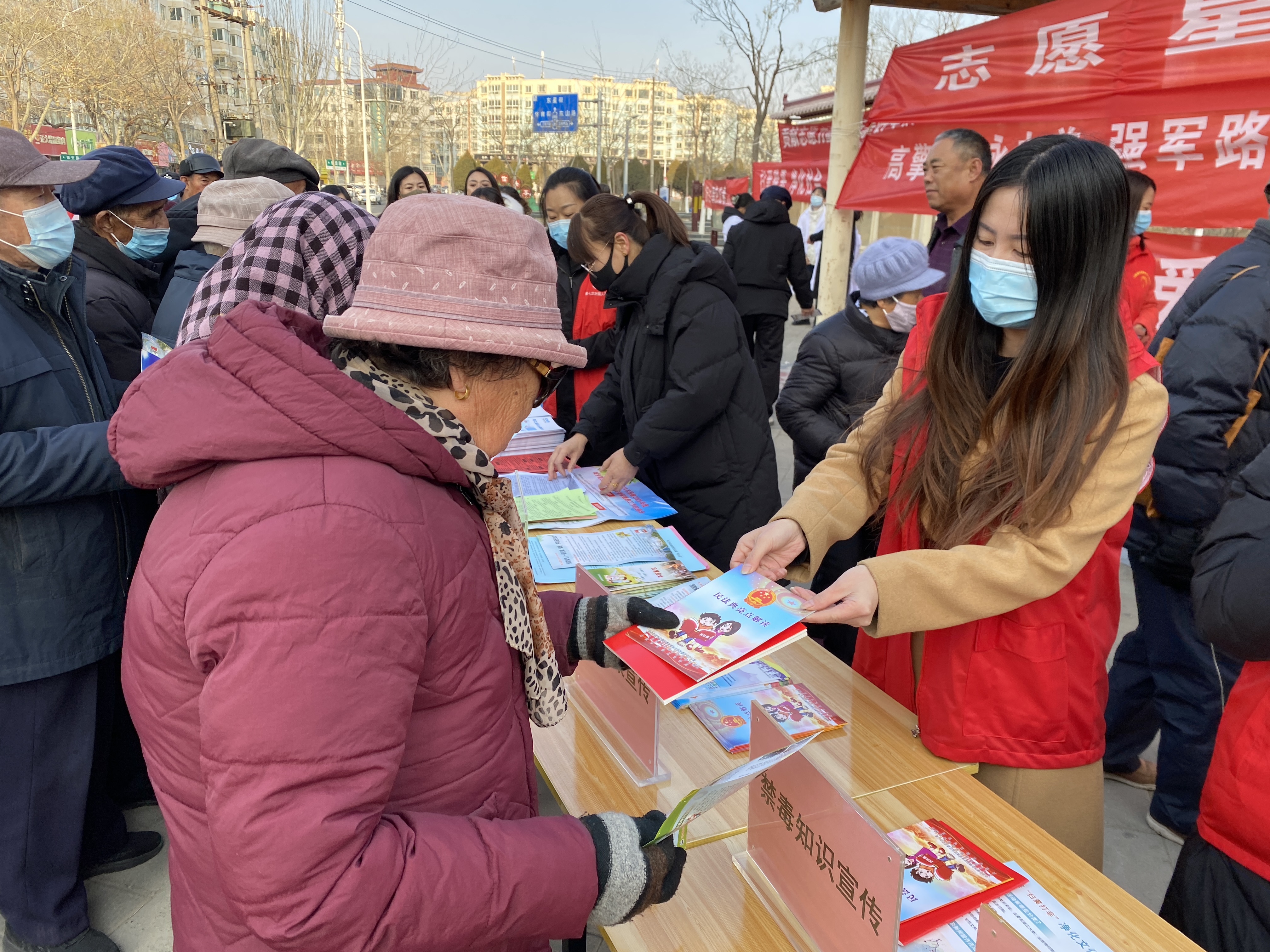 免费看打扑克又叫又疼软件二零二三曝光真相，网友惊呼太过分，平台紧急下架处理，安全警示千万注意