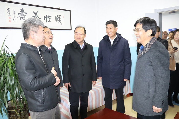 岳树强名医工作室揭牌仪式在市二院举行